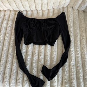 Black Long Sleeve Crop Top